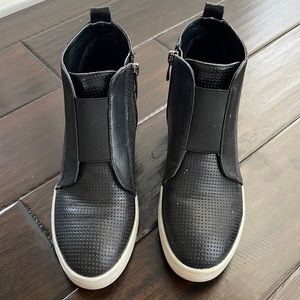 Womens platform sneaker